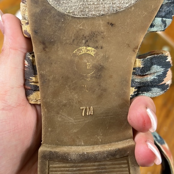 Guess Sandals - Picture 4 of 4